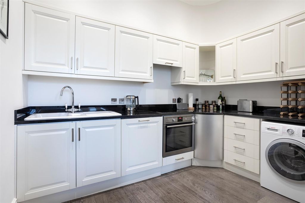 Property photo 3 of 10 Cranley Gardens 30 Sw7 Ph8.Jpg