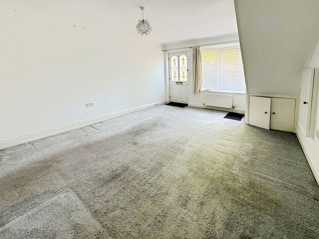 Property photo 3 of 12 Pbox-Img.Jpg