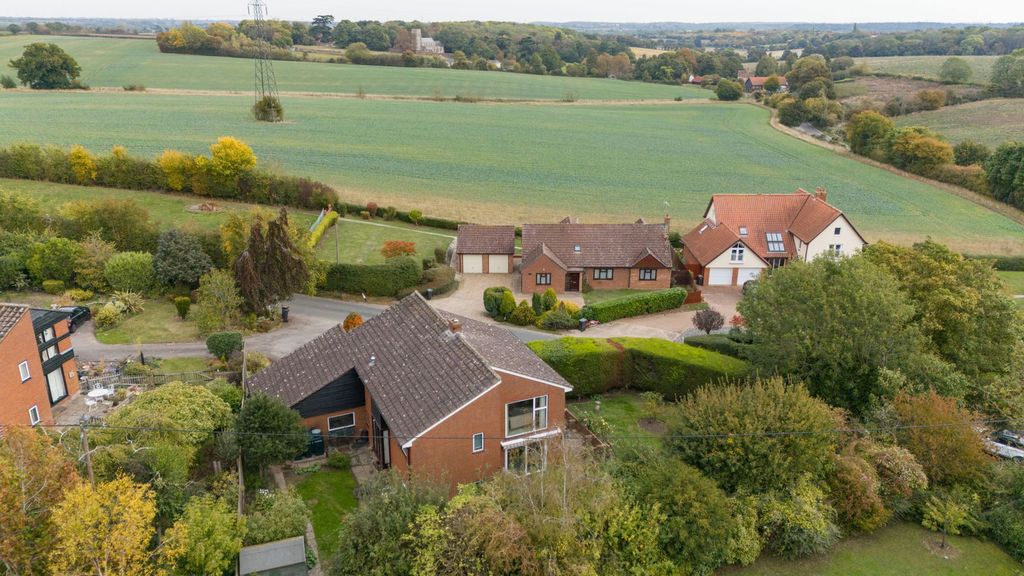 Property photo 2 of 20