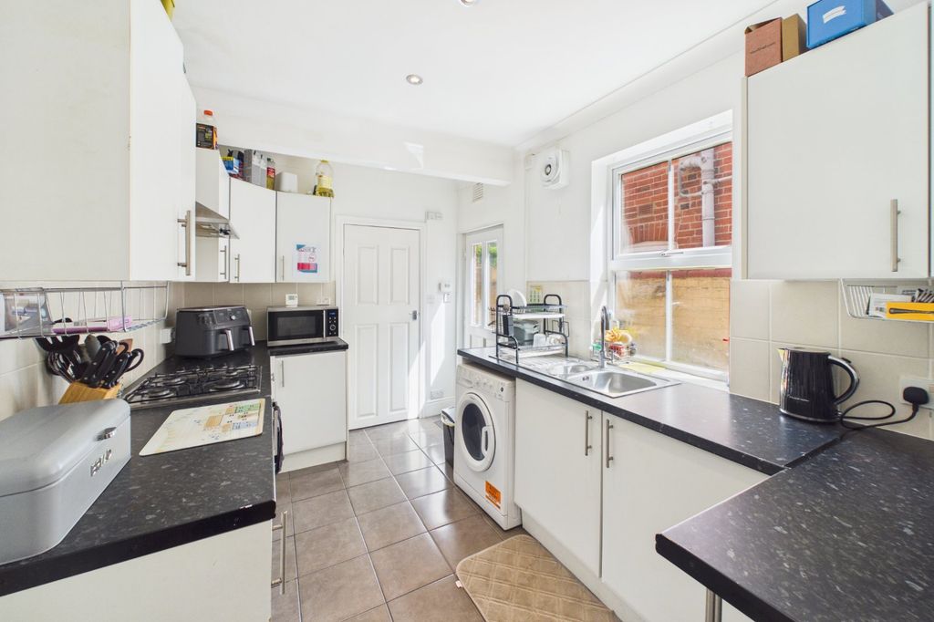 Property photo 2 of 10 Picture No. 05