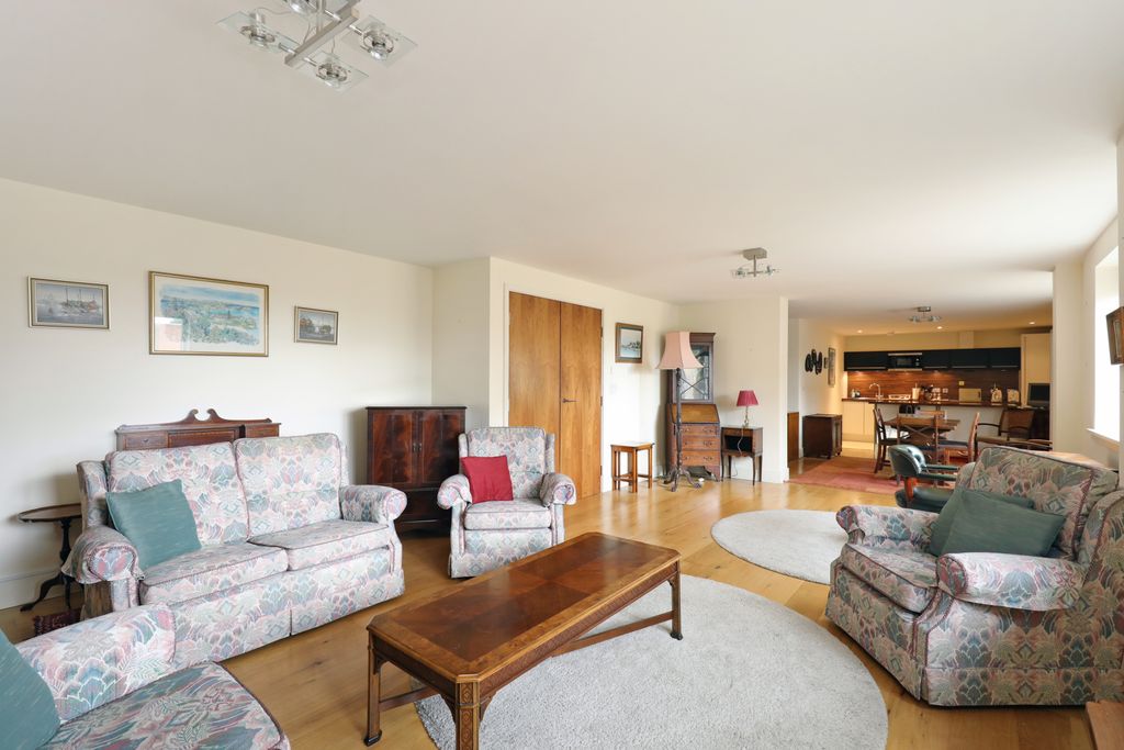 Property photo 1 of 14 Picture No. 07