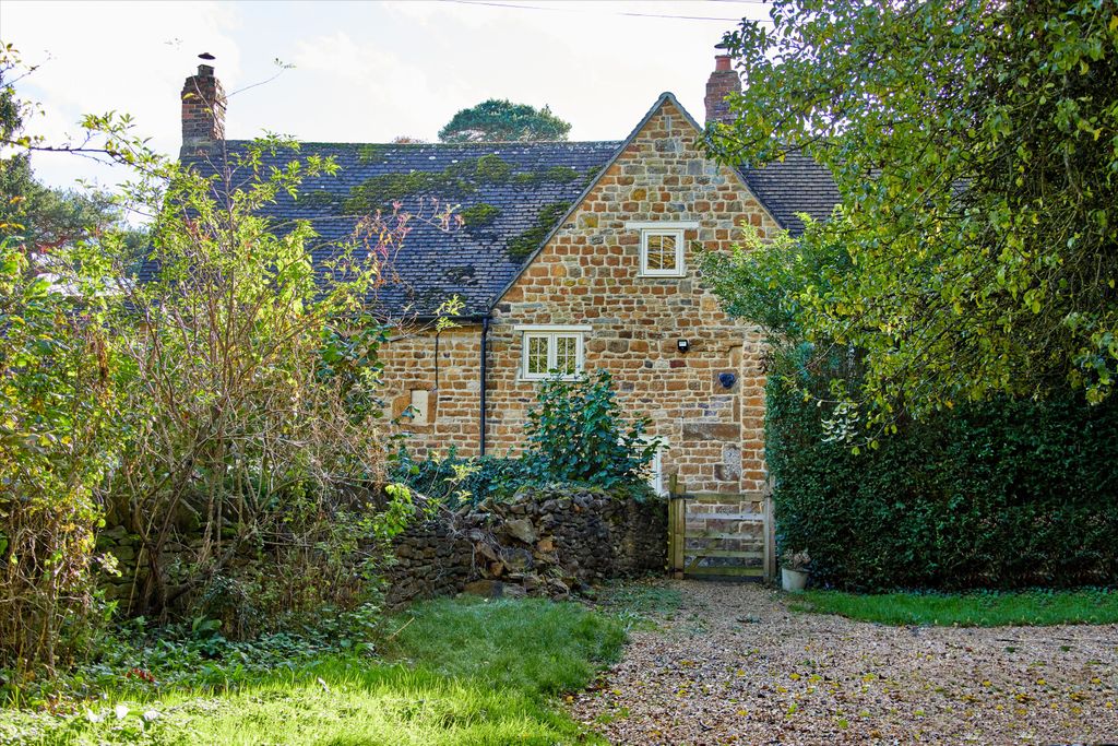 Property photo 2 of 22 Image