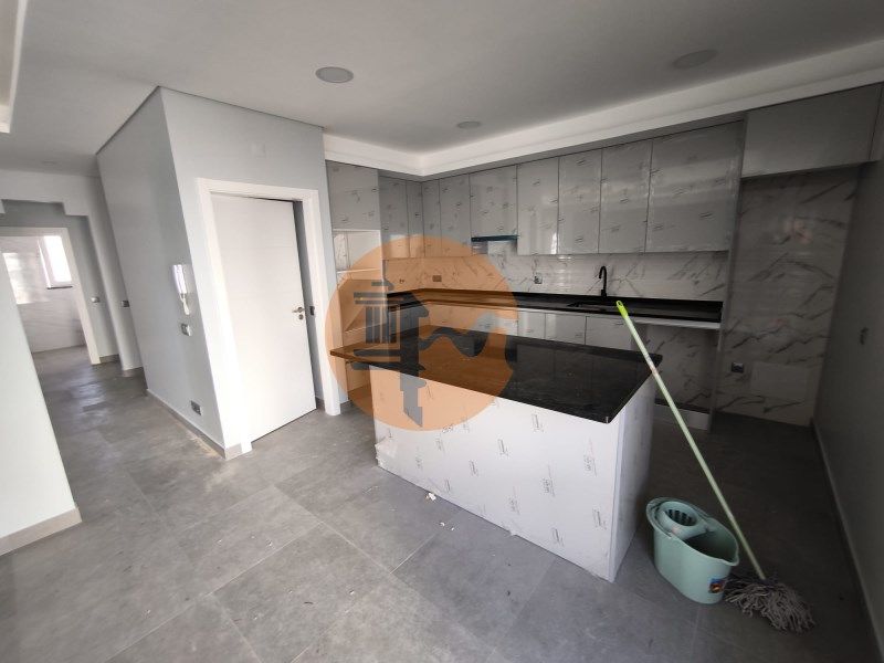 Property photo 3 of 79