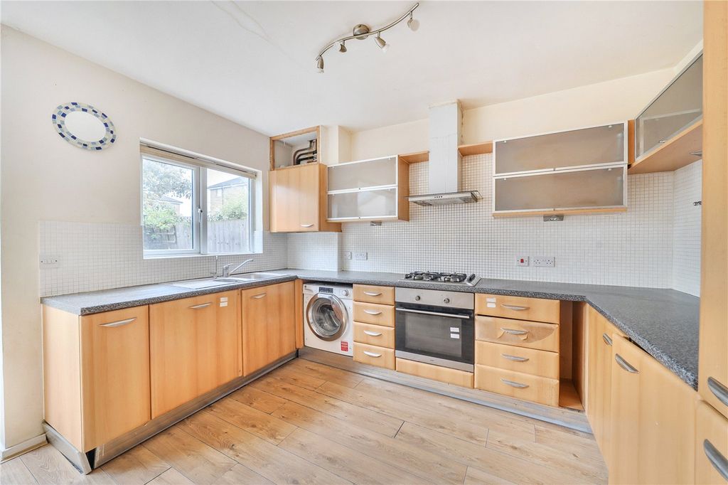 Property photo 3 of 19 Picture No. 27