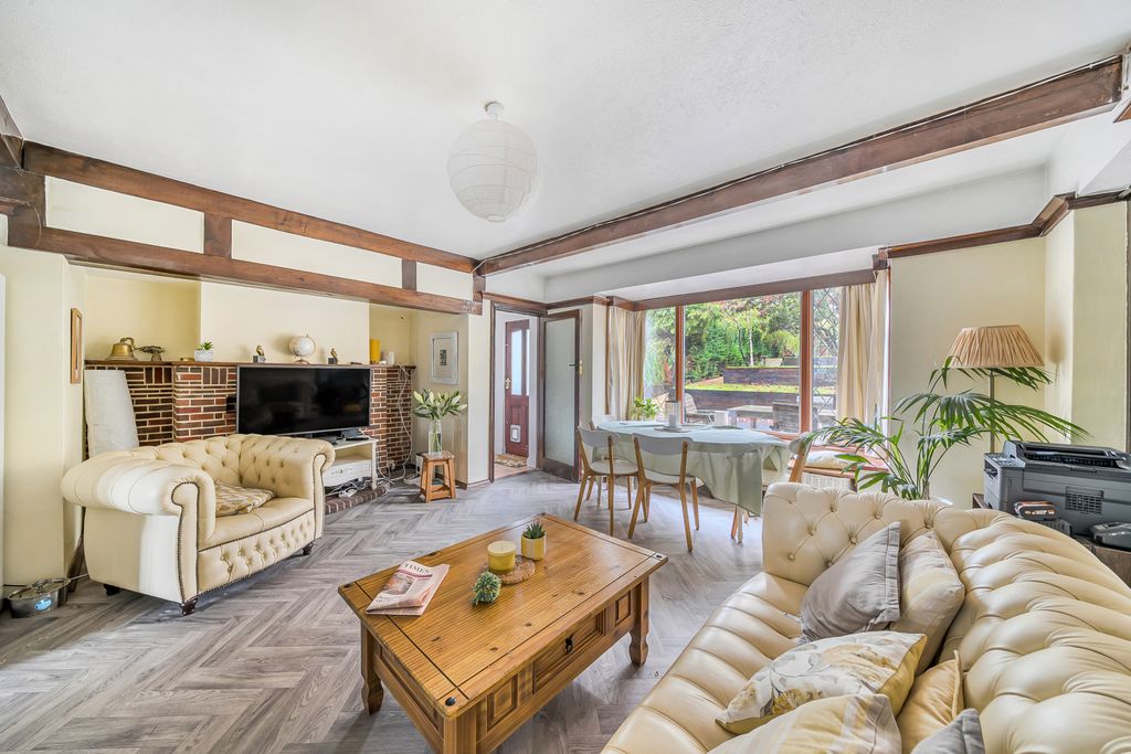 Property photo 3 of 25 Picture No. 02