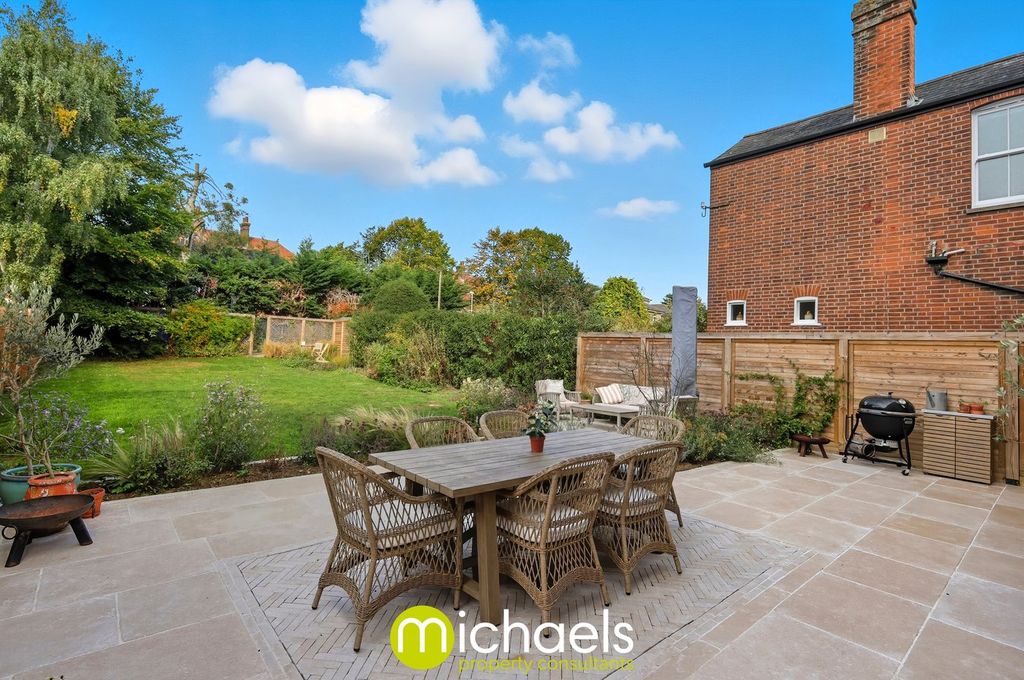 Property photo 2 of 49