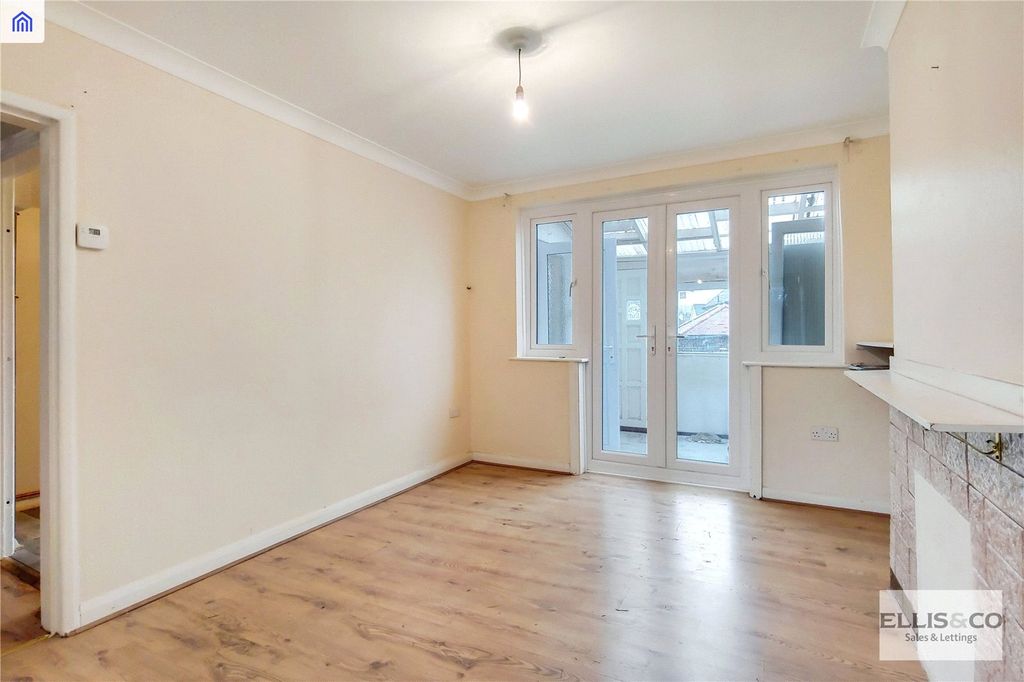 Property photo 3 of 15 Picture No. 14