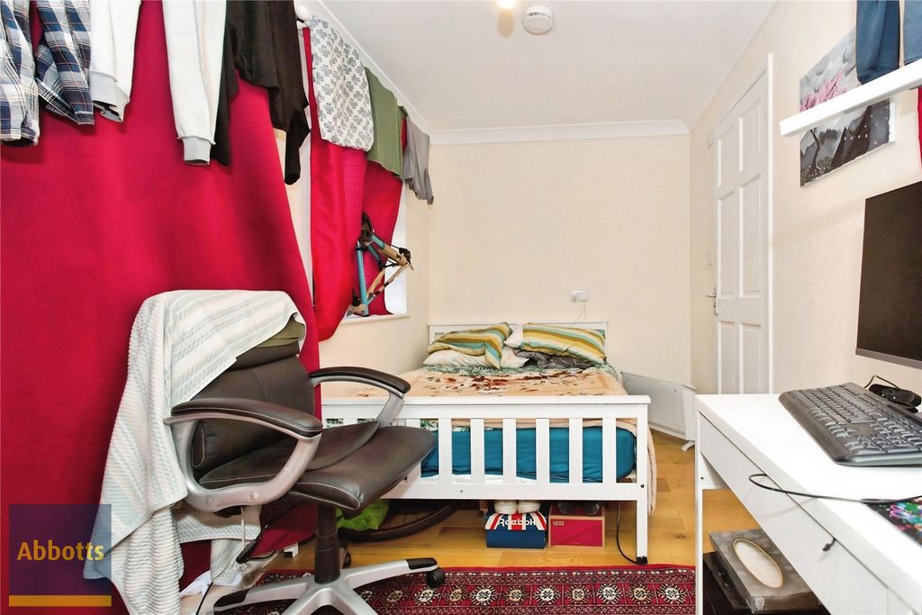 Property photo 2 of 5