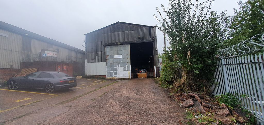 Property photo 1 of 2