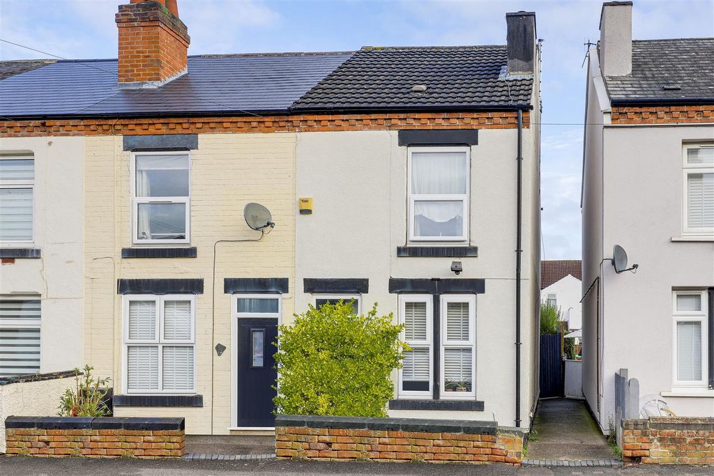 Property photo 1 of 16 689.Jpg