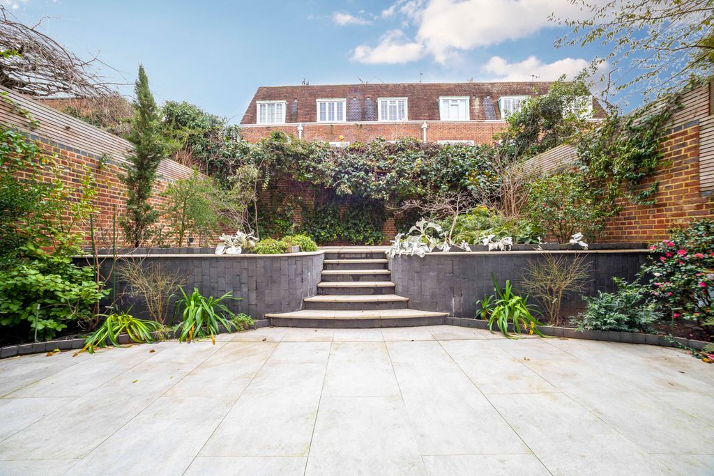 Additional image 15 of 5 bed town house to rentSomerset Square, Kensington, London W14