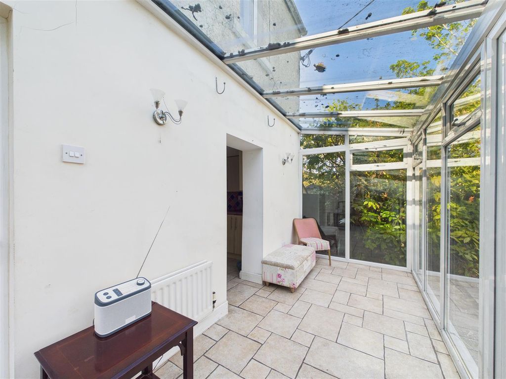 Property photo 3 of 22