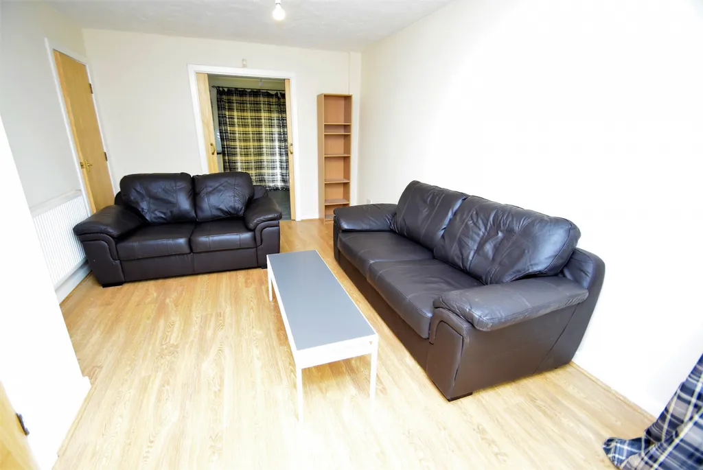House in Manchester, Hulme - View 6