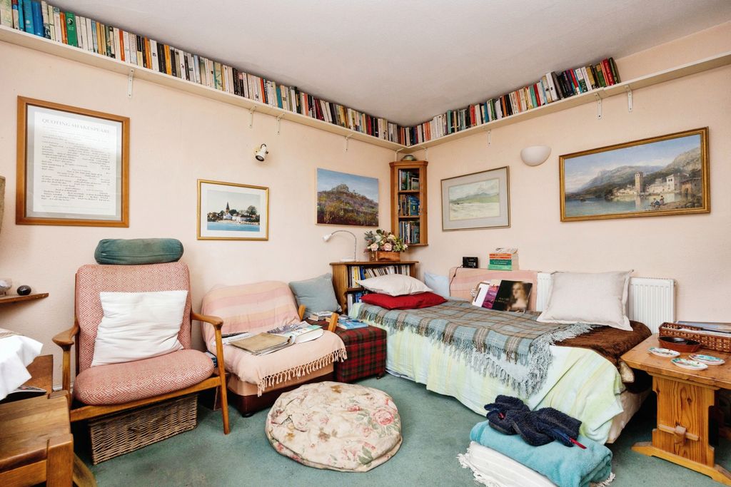 Property photo 3 of 17 Photography