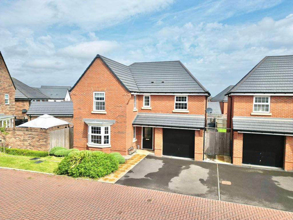 Property photo 1 of 32