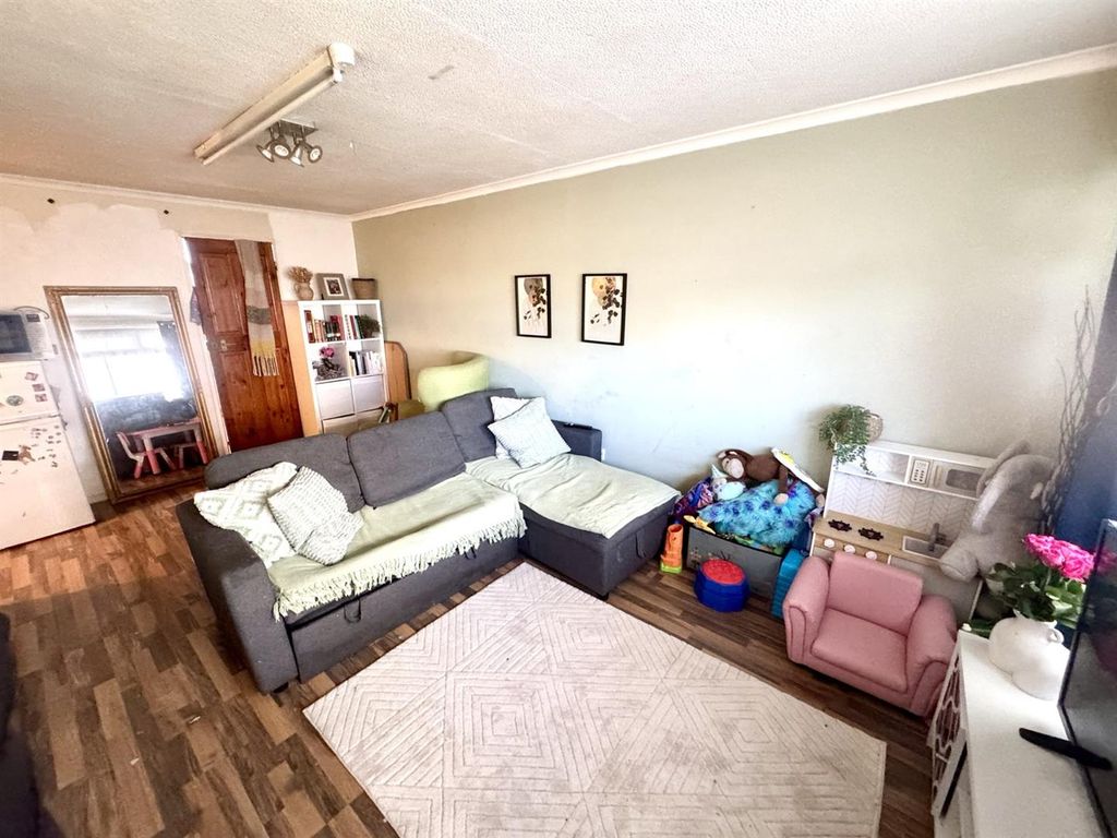 Property photo 2 of 7 Img_1510-1.Jpg