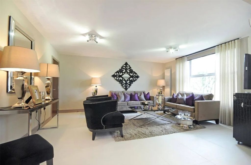 Property photo 1 of 8 Photo 1