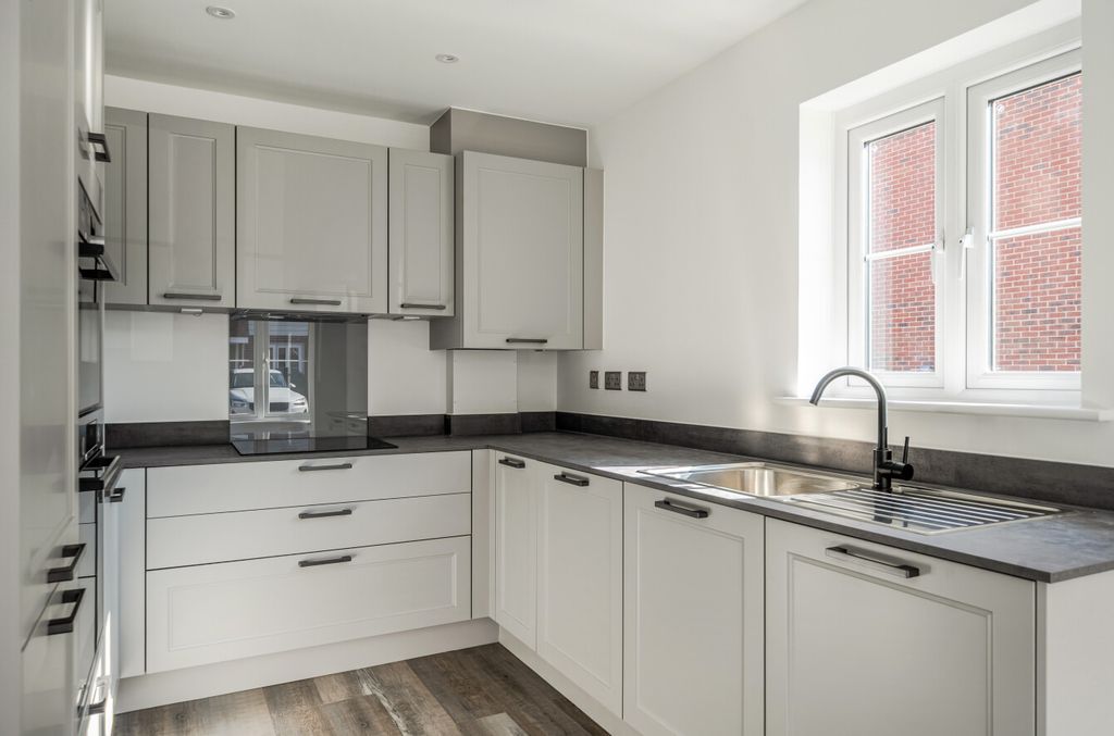 Property photo 3 of 17 1524606-6-6Ac3A51...