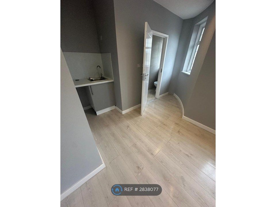 Property photo 1 of 35