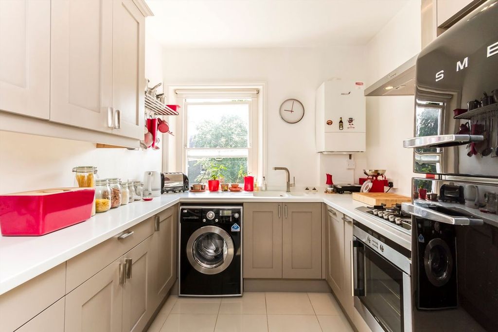 Property photo 3 of 5