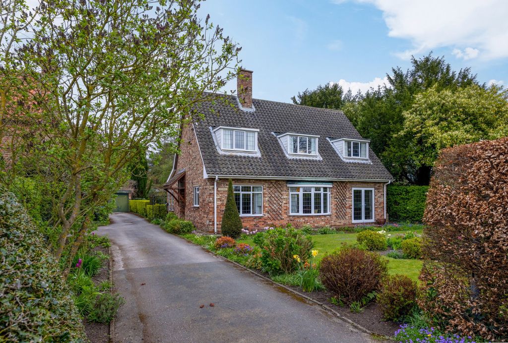 Property photo 1 of 30