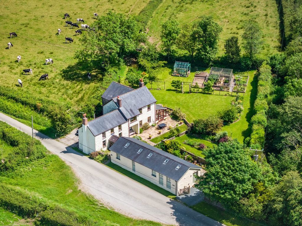 Property photo 1 of 47