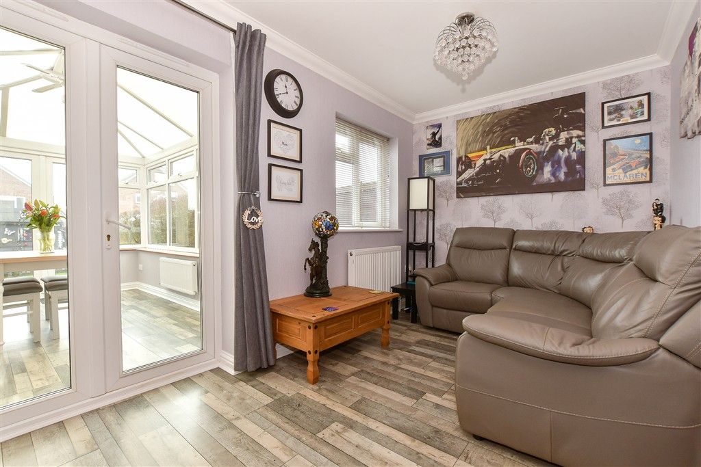 Property photo 3 of 14 Lounge/ Dining Room