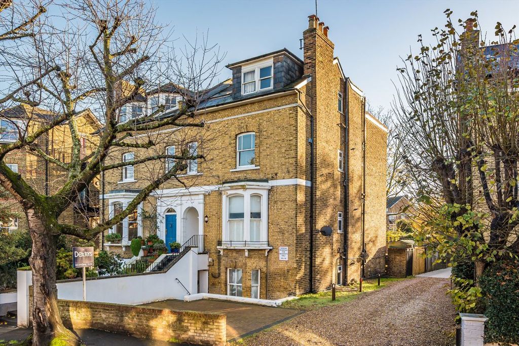 Property photo 1 of 5