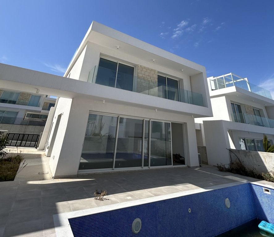 Property photo 2 of 6