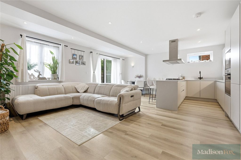 Property photo 3 of 20 Picture No. 14