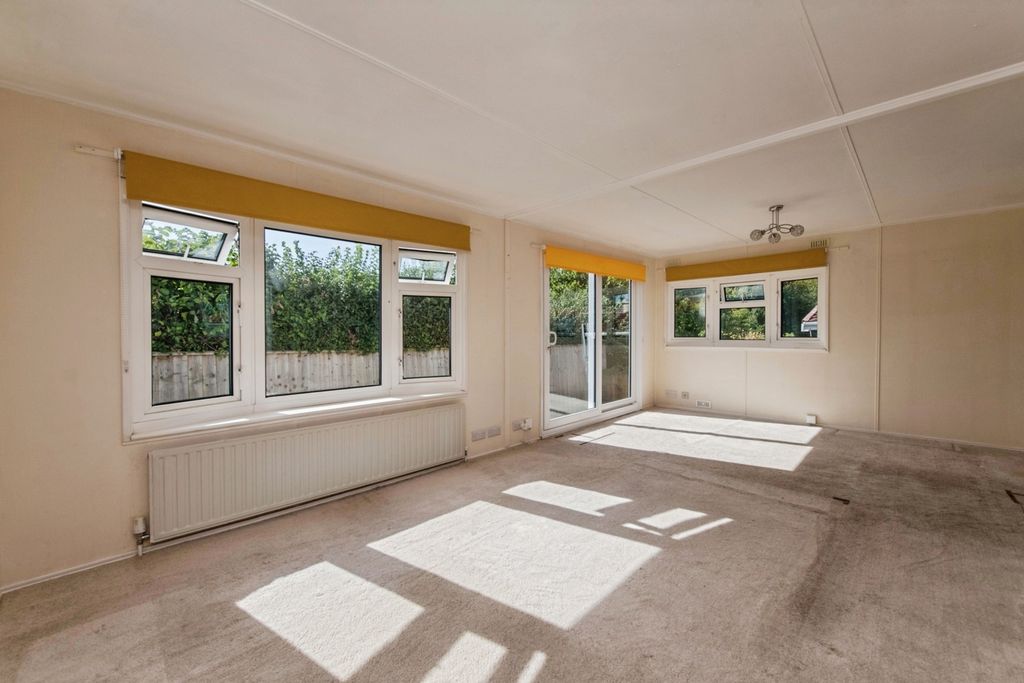 Property photo 2 of 19 Pbox-Img.Jpg