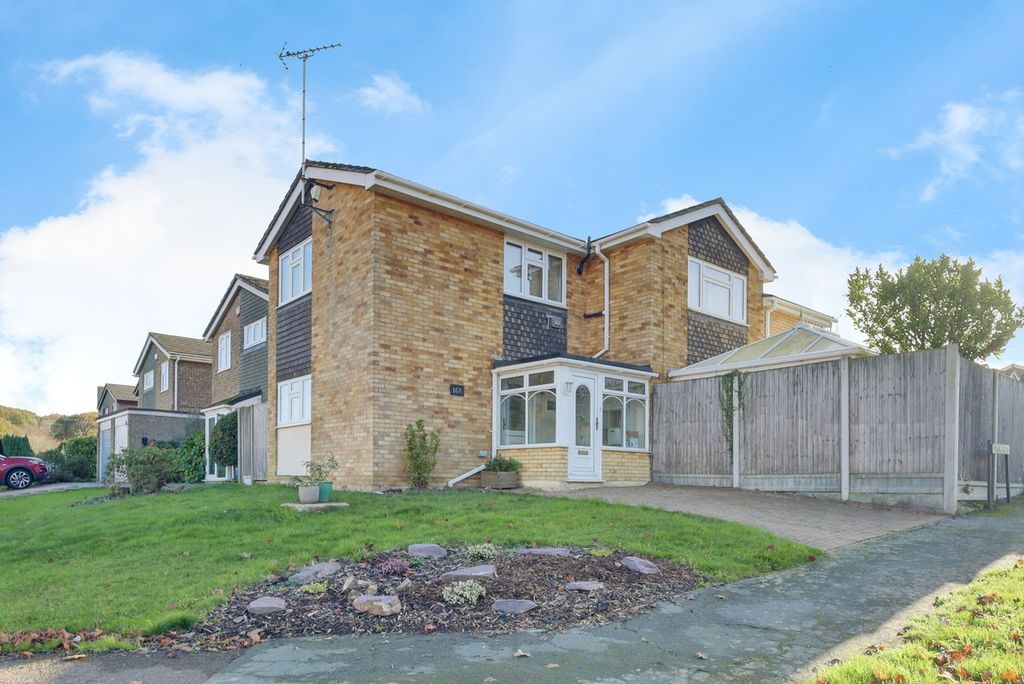 Property photo 1 of 28