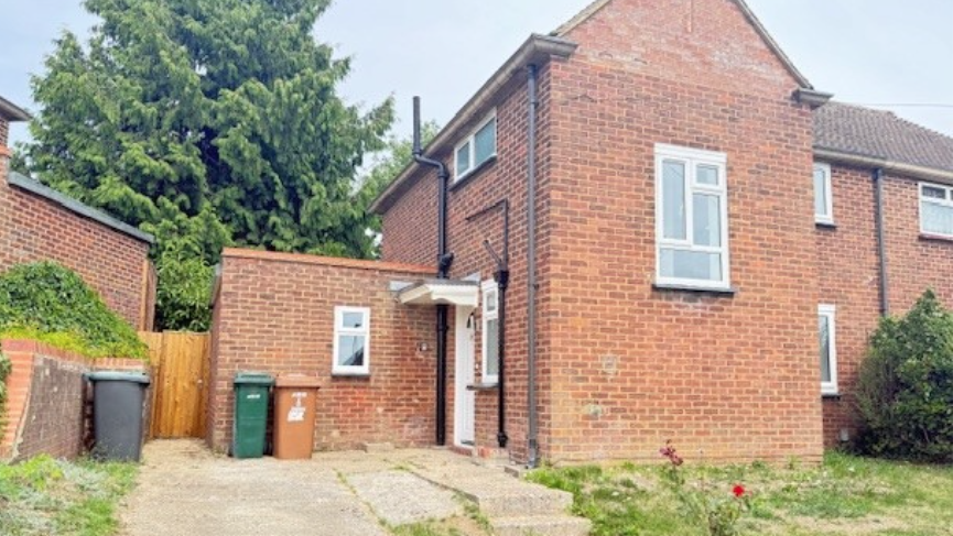 Property photo 2 of 9