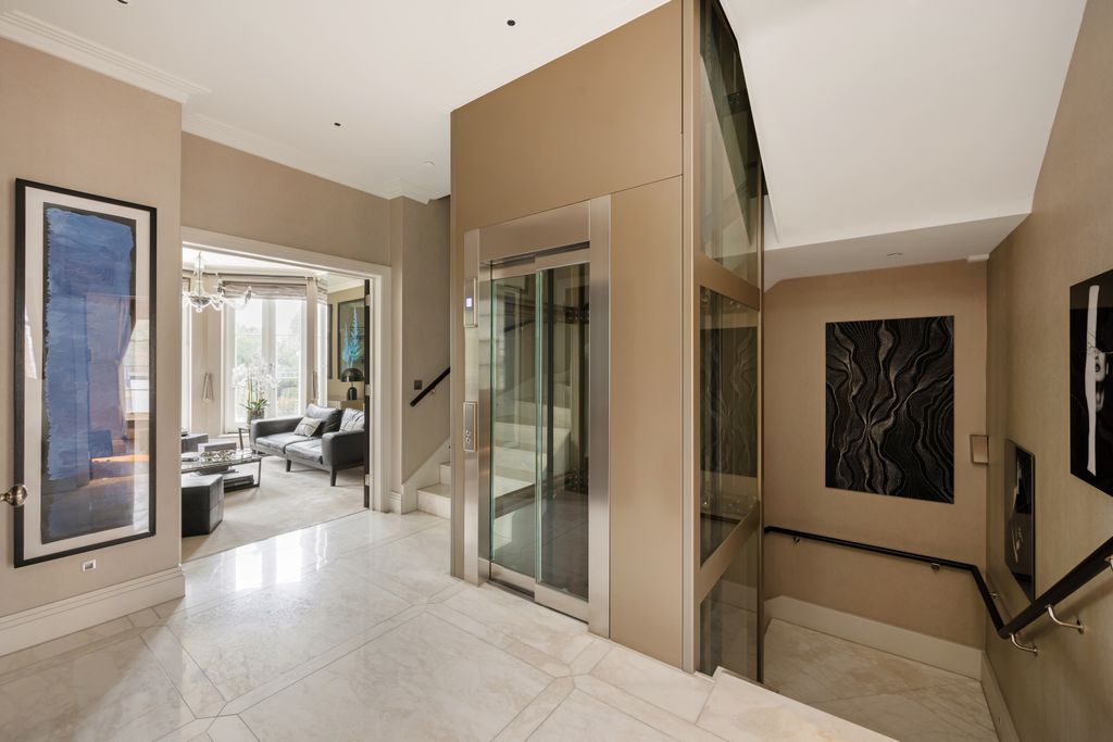 Property photo 3 of 20