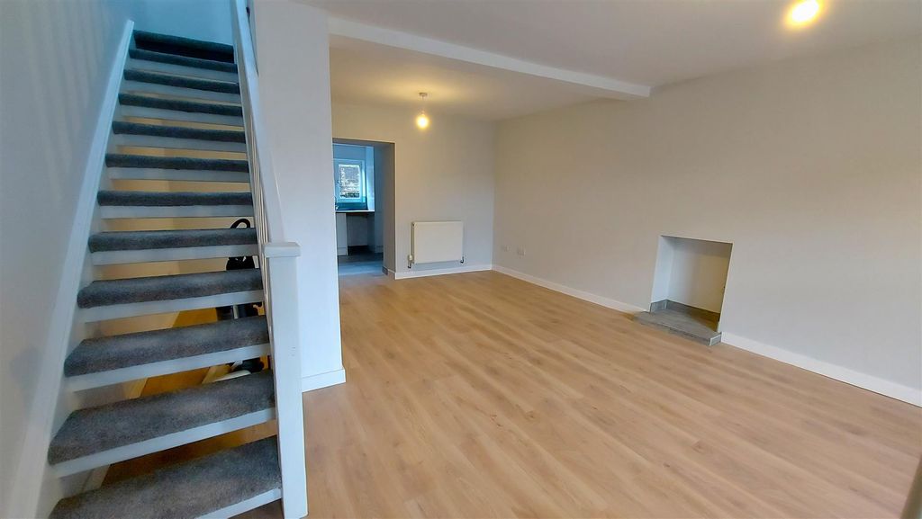 Property photo 3 of 22 20251213_104456.Jpg