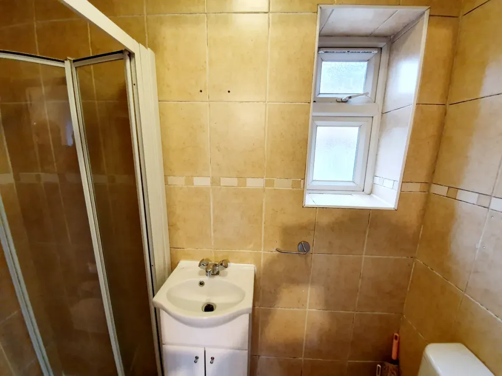 Property photo 2 of 4