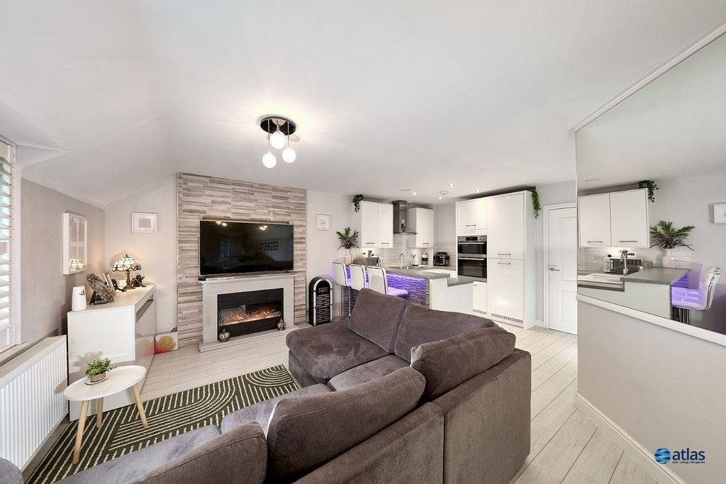 Property photo 2 of 15 Kitchen/Living Area