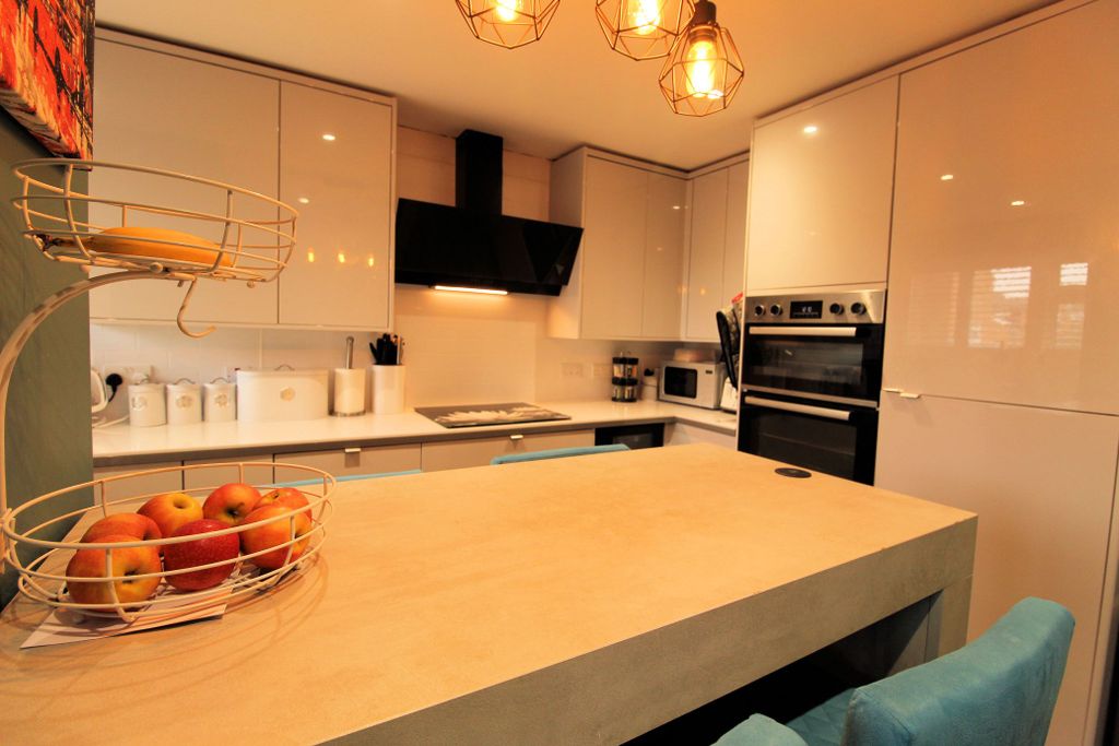 Property photo 3 of 11 Img_2359