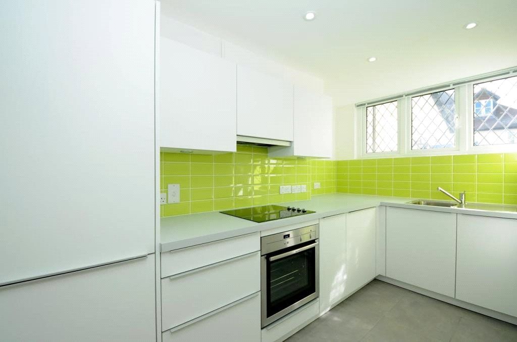 Property photo 2 of 8 Kitchen