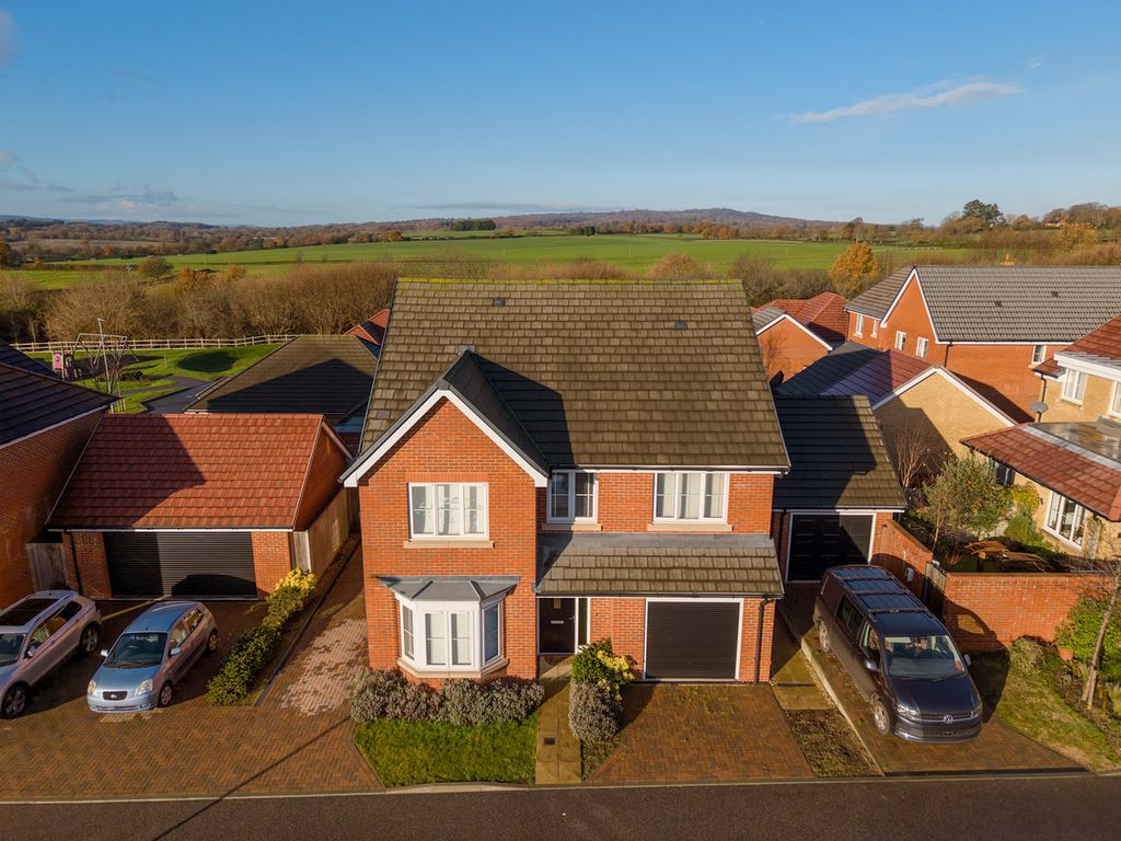 Property photo 1 of 21