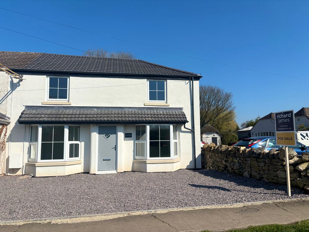 Property photo 1 of 18 Image00002