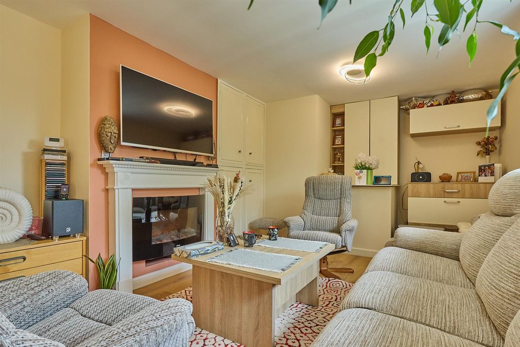 Property photo 2 of 11 Lounge To Rear