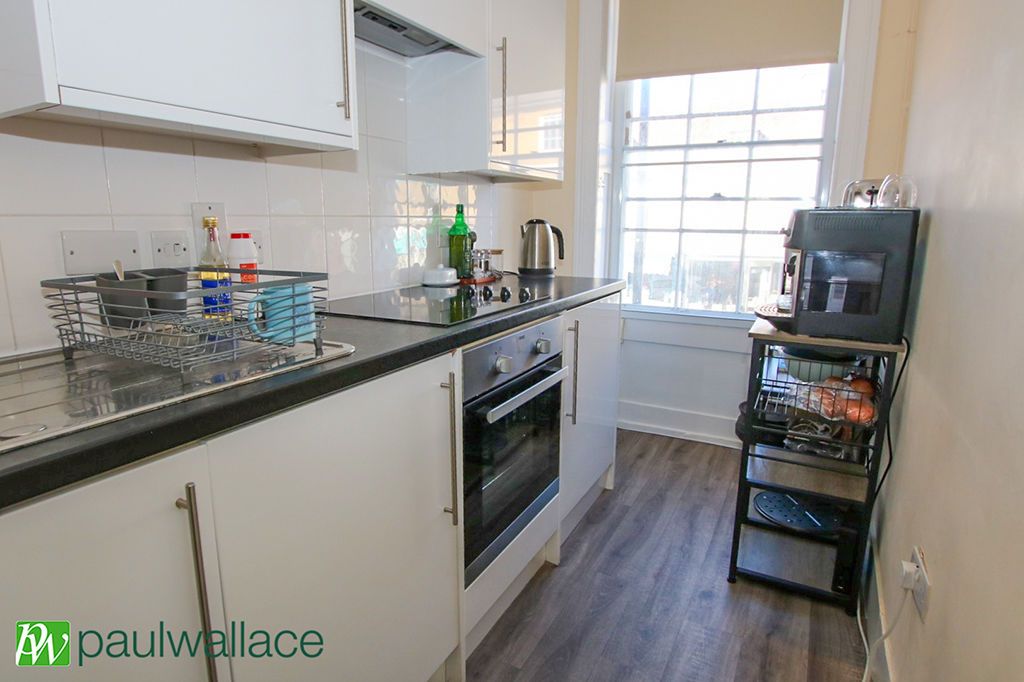 Property photo 3 of 5 Kitchen