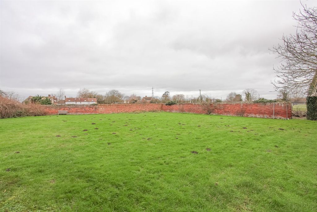 Property photo 2 of 16 Img_2134.Jpg