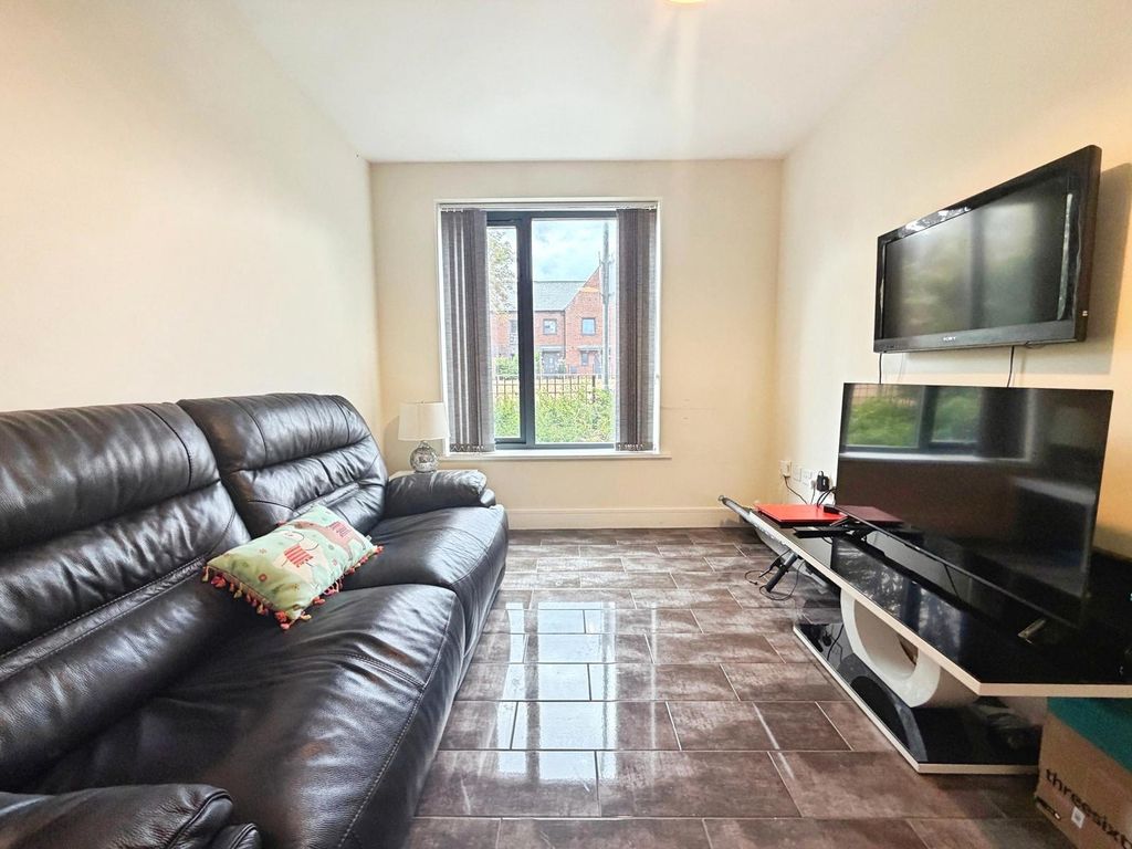Property photo 2 of 17 Pbox-Img.Jpg
