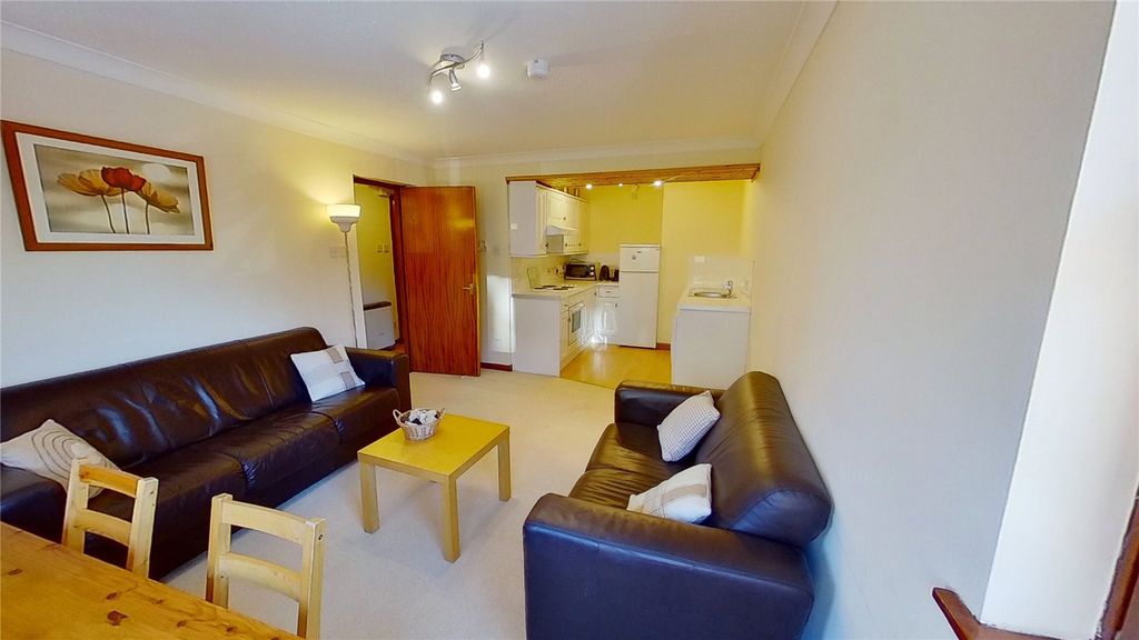 Property photo 3 of 9 Photo 3