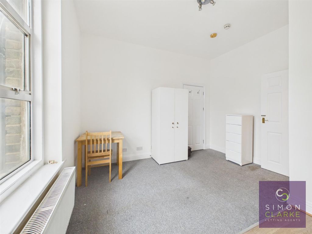 Property photo 1 of 4 Cam05425G0-Pr0125-Still004.Jpg