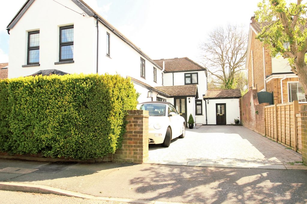 Property photo 1 of 11 Photo 1