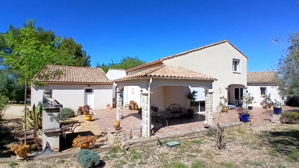 Property photo 2 of 35