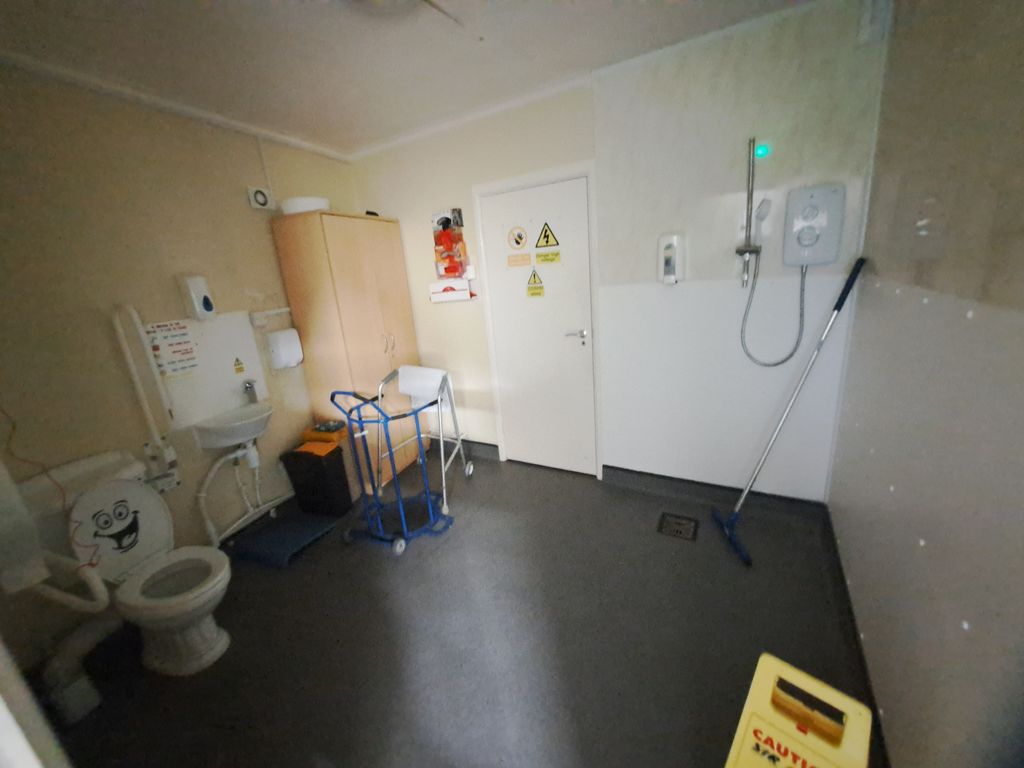 Property photo 3 of 16 Wet Room